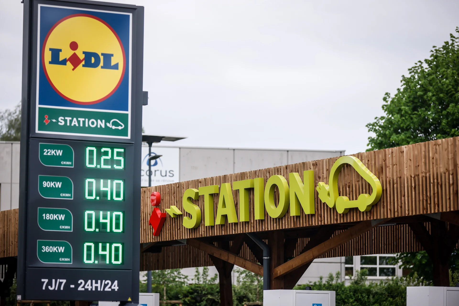 totem carburant station service