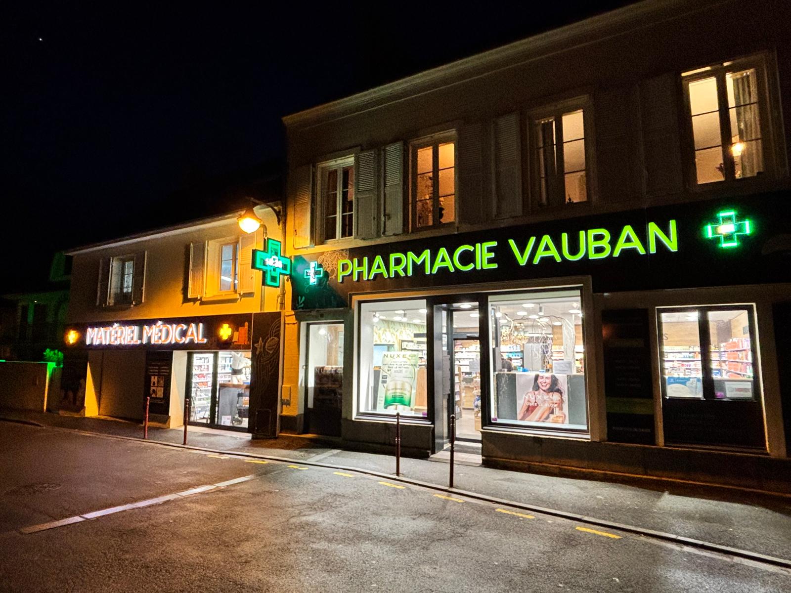 enseigne éclairage direct